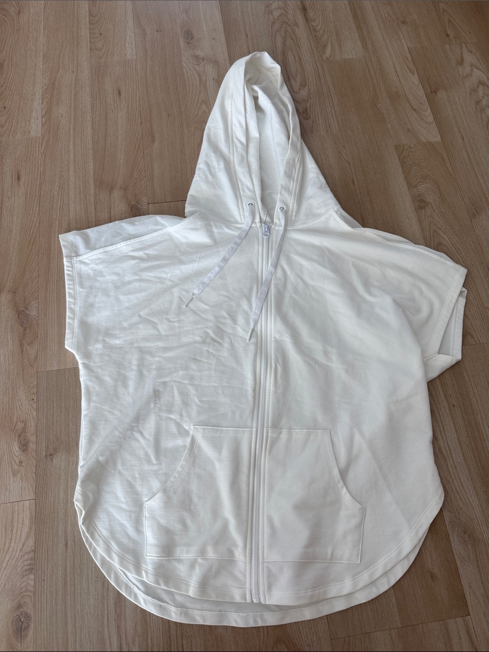 NWT Victoria Sport White Zip Hoodie